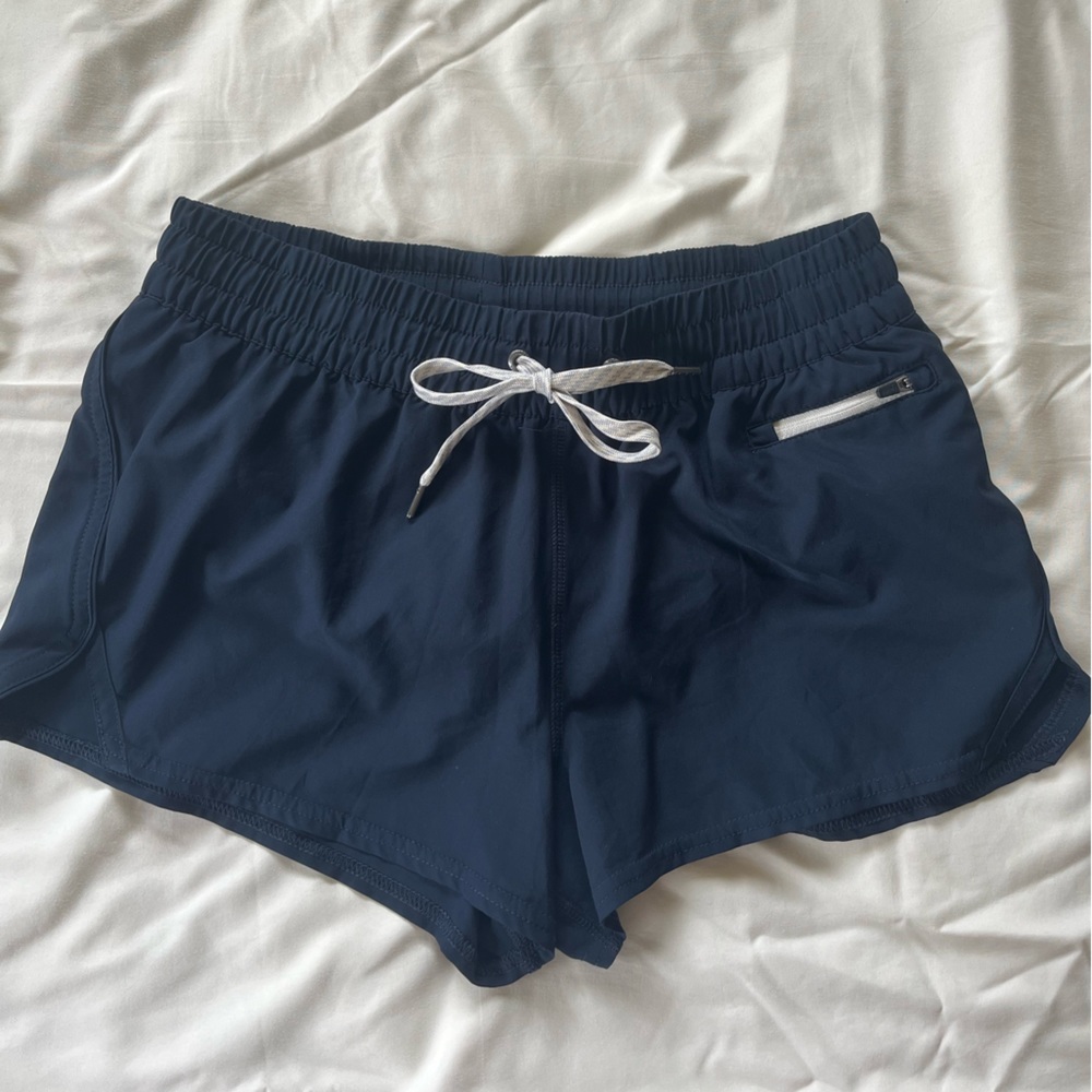 Vuori Clementine Shorts - Navy Blue (S)